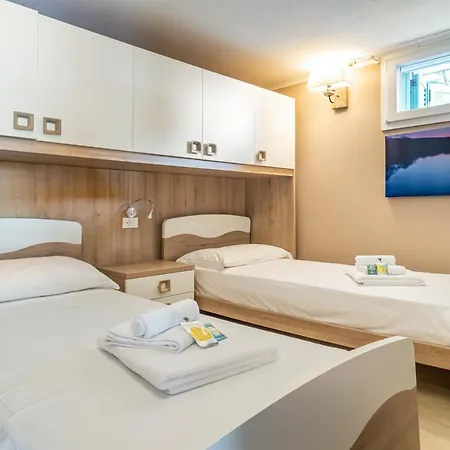 Golfo Dei Poeti! Tellaro Holiday Home Buitenkant foto
