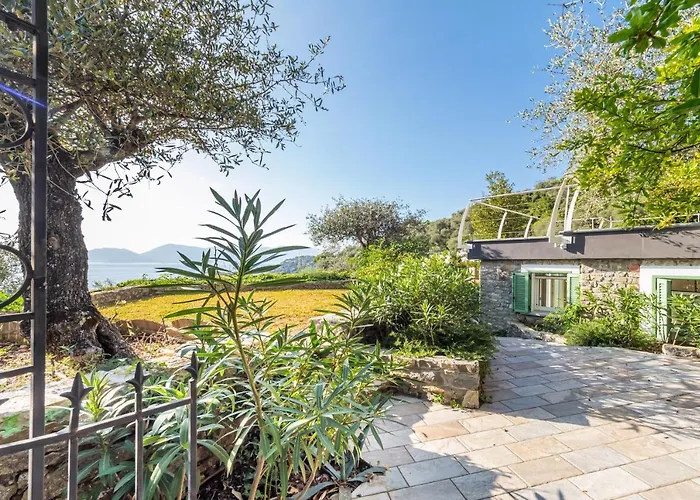 Golfo Dei Poeti! Tellaro Holiday Home